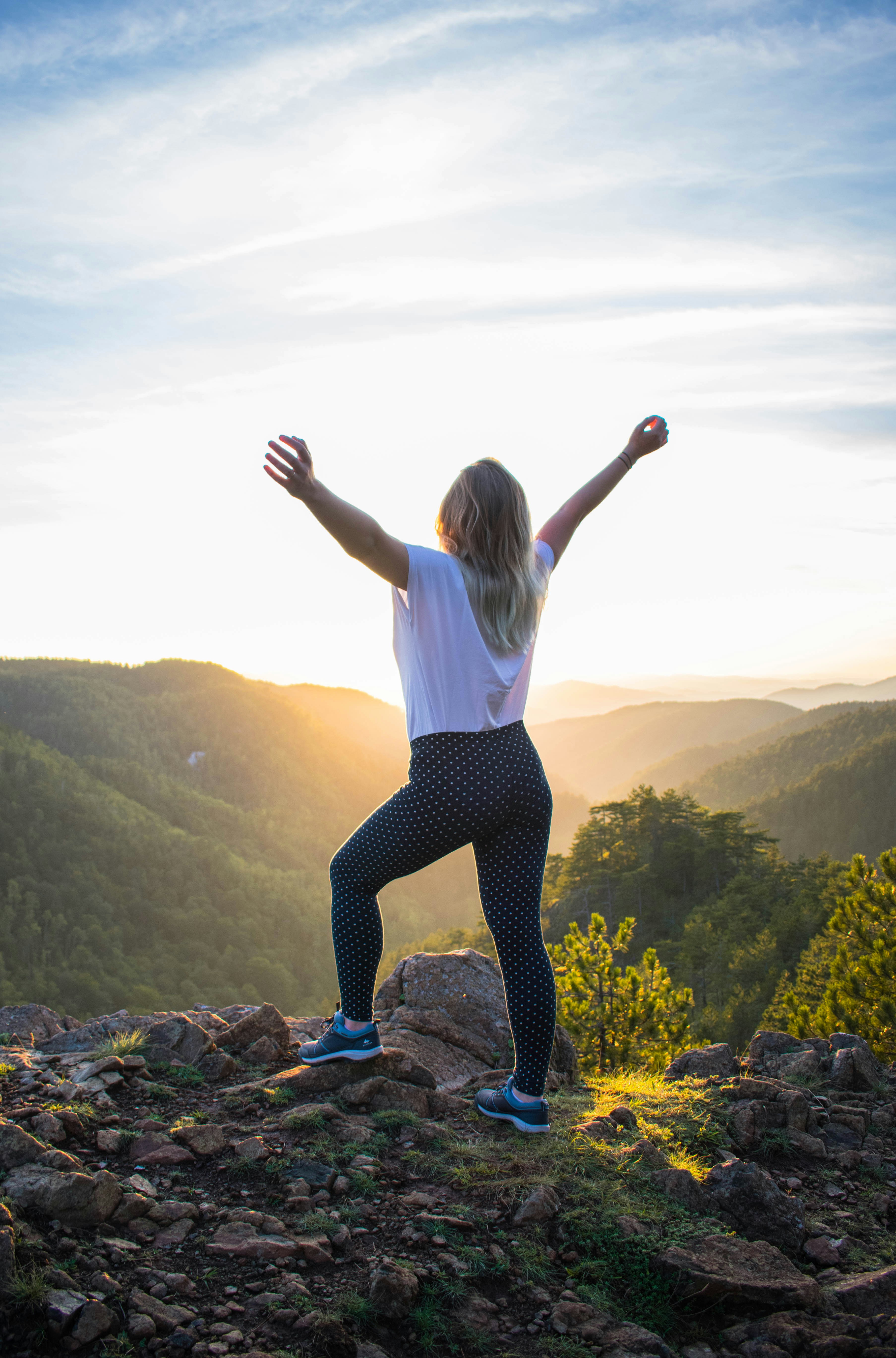 How to Improve Posture Problems (Like Hunchback and Anterior Pelvic Tilt) Through Fitness